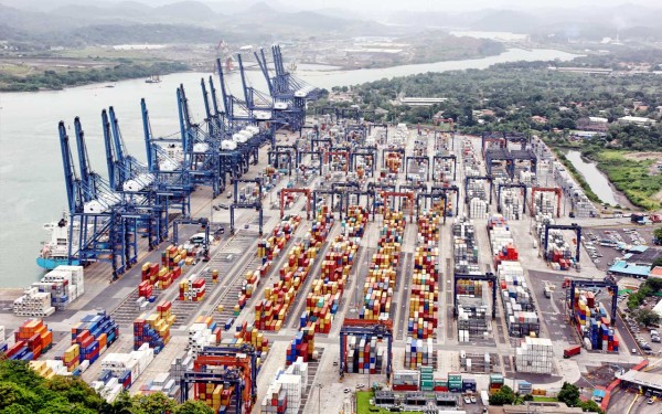 Extienden por 25 años más la concesión a Panamá Ports