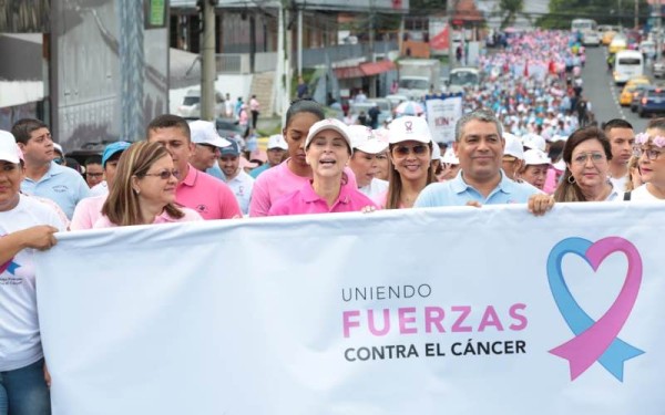 Cortizo pide dejar el machismo y practicarse la prueba para prevenir el cáncer