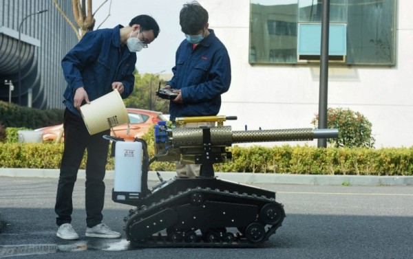 En China utilizan robots para desinfectar las calles por el coronavirus