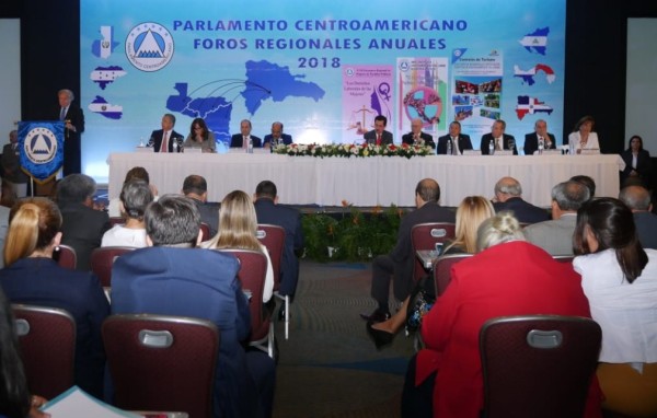 El Parlacen se compromete a fortalecer la unión aduanera en Centroamérica