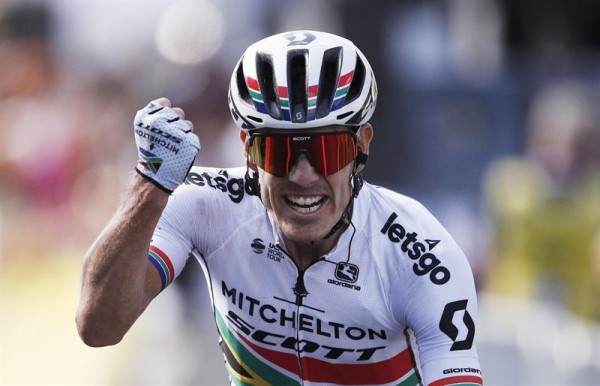 Impey gana la novena etapa del Tour, Alaphilippe continúa líder