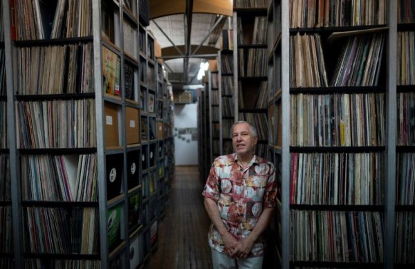 Una vasta bodega en Nueva York preserva los discos de vinilo en la era digital
