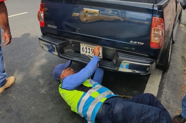 Inicia el operativo para retirar placas vencidas