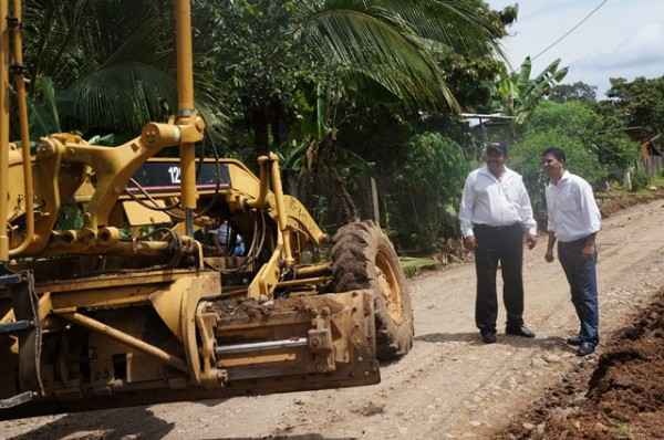 Inspeccionan trabajos de mejoras de calles internas del corregimiento de Chiriquí