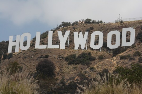 Arrestan a productor de Hollywood por fraude con fondo de ayuda por la pandemia