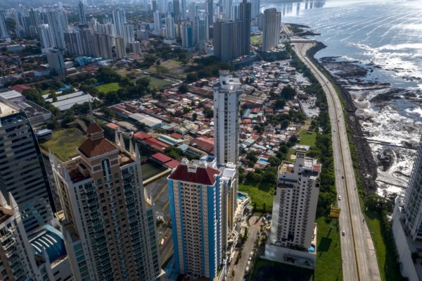 Economía de Panamá registra caída histórica en 2020 por pandemia