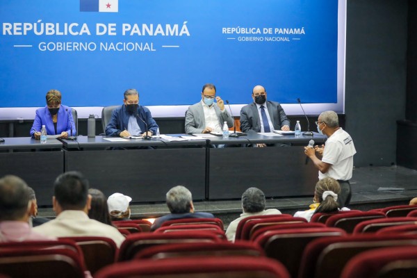 Comisión de Gobierno presentó acuerdos a dirigentes de la provincia de Colón