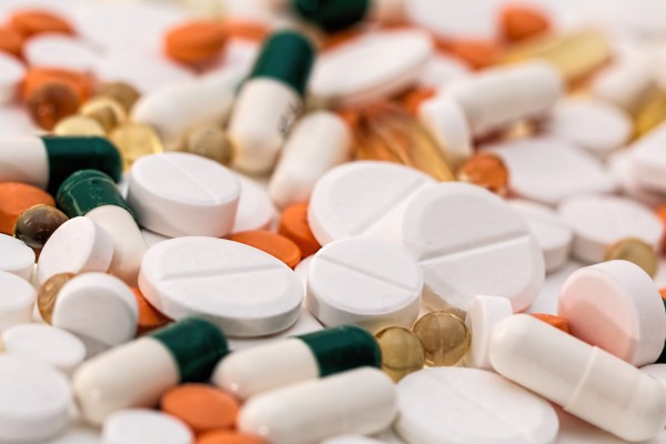 Iniciativas para bajar los costos de los medicamentos a espera de debate