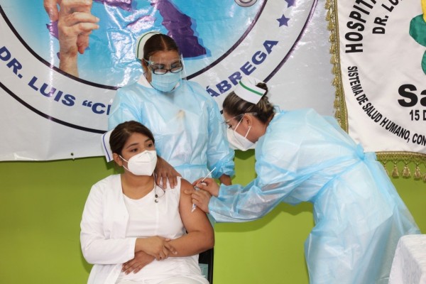 AIG publicará cargos de personal vacunado; los nombres serán confidenciales