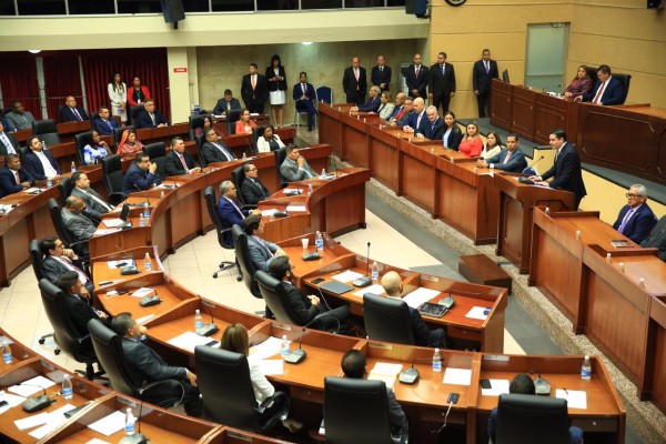 Asamblea en receso tras culminar primera legislatura