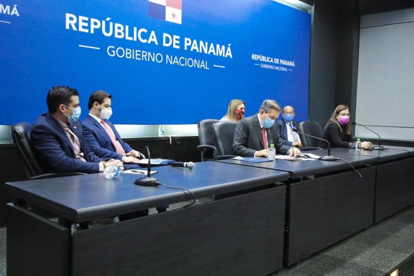 Cortizo discute con empresarios sobre los lineamientos de reapertura