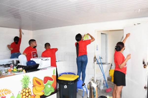 Universitarios limpian los CAIPI de San Miguelito