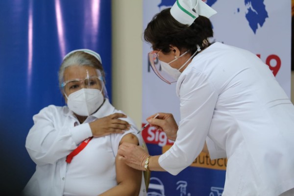 Primera vacunada en Panamá: “El Covid-19 ha sido lo más fuerte que he vivido”
