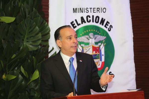 Canciller pide ante diputados europeos que Panamá sea evaluado de manera justa