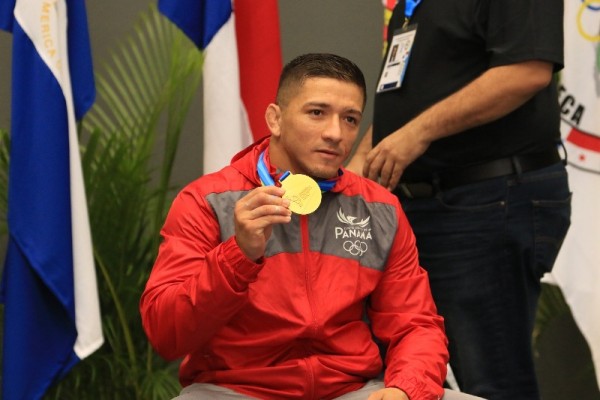 Alvis Almendra y Elton Brown logran las primeras medallas de oro para Panamá en Juegos Centroamericanos