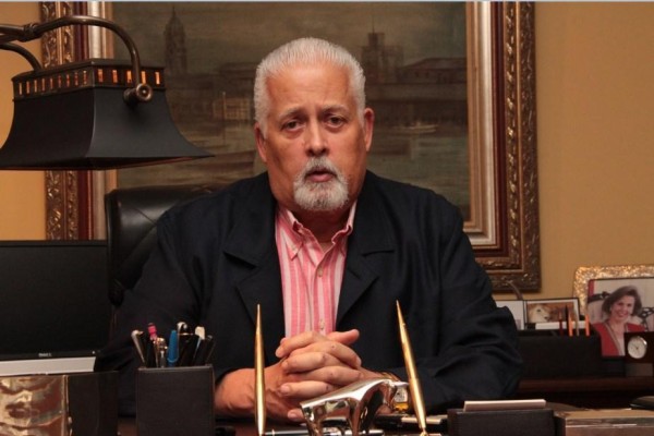 De ganar demanda a La Prensa, Balladares donará el dinero a la Facultad de Comunicación