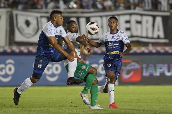 Alianza y Tauro empatan 0-0 en semifinales del Torneo Clausura