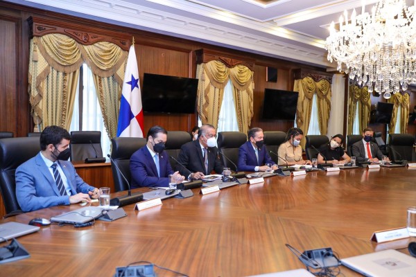 Panamá y la FAO acuerdan elaborar una propuesta para establecer un hub agroalimentario en el país