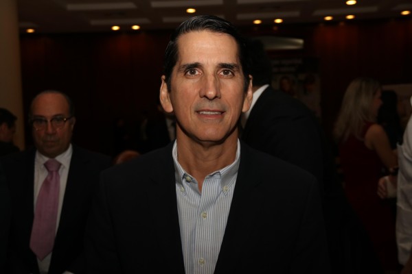 Roux pide que se revele plan de reactivación económica para salvar los empleos