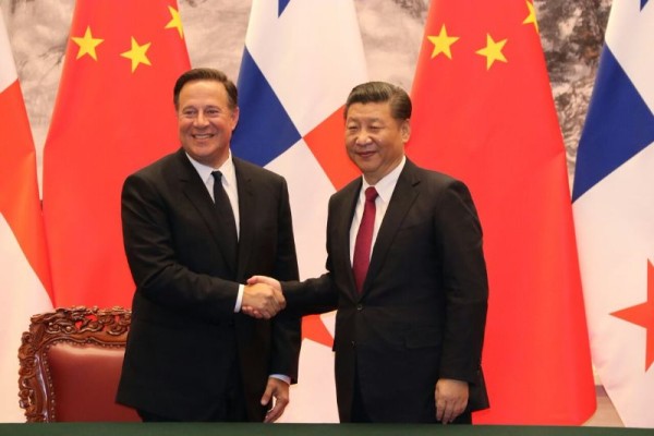 Expertos alertan sobre consecuencias para Panamá en conflicto China-EE.UU.