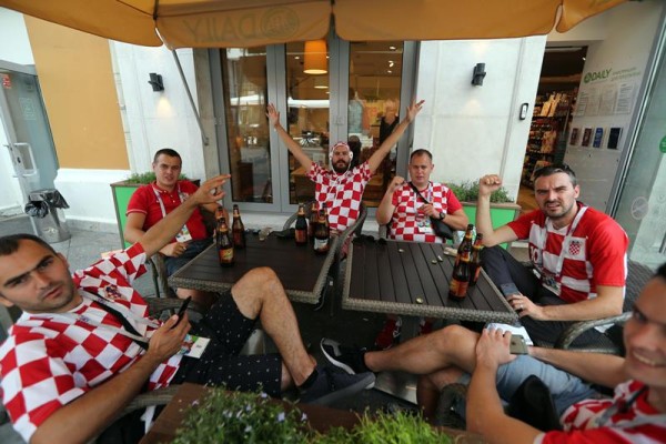 Una Croacia enloquecida por el fútbol espera impaciente la final del Mundial