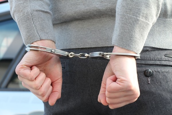 Detenido provisionalmente por violación y robo a adolescente