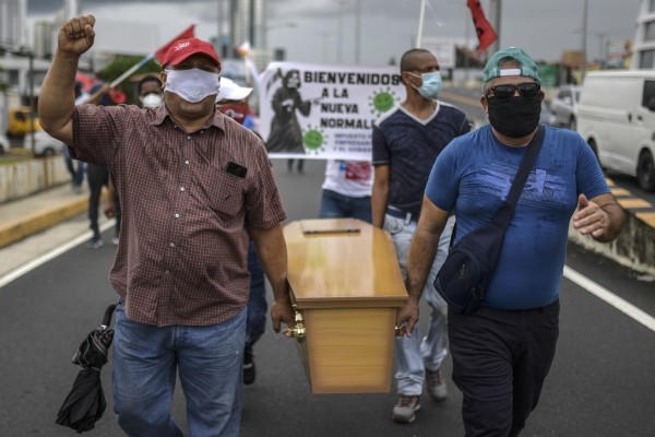 Protestan en Panamá por el levantamiento de la cuarentena por COVID-19