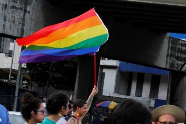 Asociaciones respaldan a los LGBT