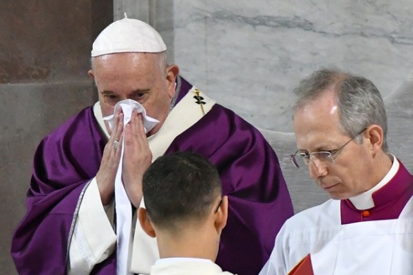 Papa Francisco cancela misa por ligera indisposición