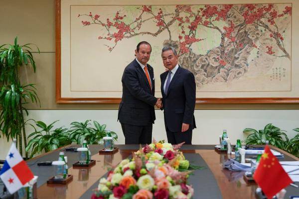 Los cancilleres de Panamá y China se reúnen en Nueva York