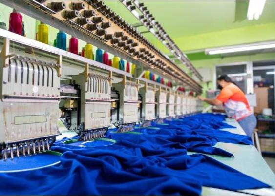 Amnistía Internacional exige a empresas textiles y gobiernos asiáticos respetar derechos de trabajadores