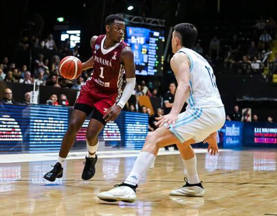 Cortesía FEPABA | Jugadores de Panamá y Argentina.