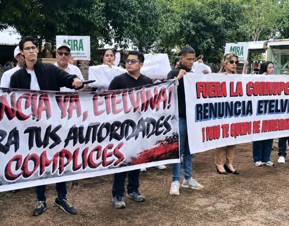 Cortesía | Miembros de la Unachi se tomaron las aceras durante una protesta.