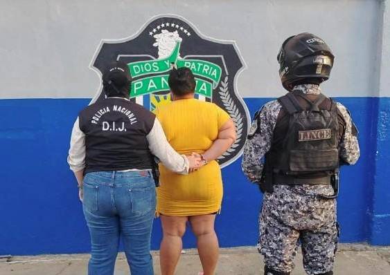 ML | La mujer capturada por la policía.