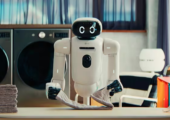 CLOiD, un robot doméstico desarrollado para hacer tareas cotidianas como cocinar y doblar la ropa.