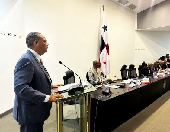 ML | El diputado Javier Sucre, proponente.