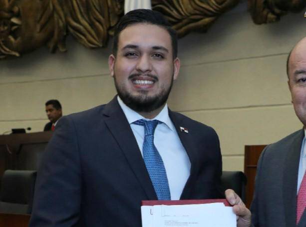 El diputado Samaniego renuncia a la bancada Vamos