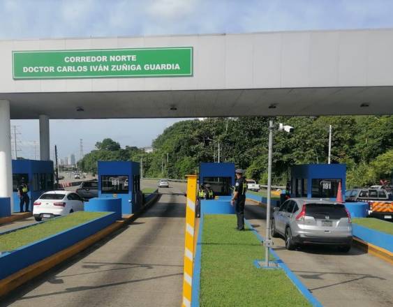 ML | Vehículos transitan por el Corredor Norte.