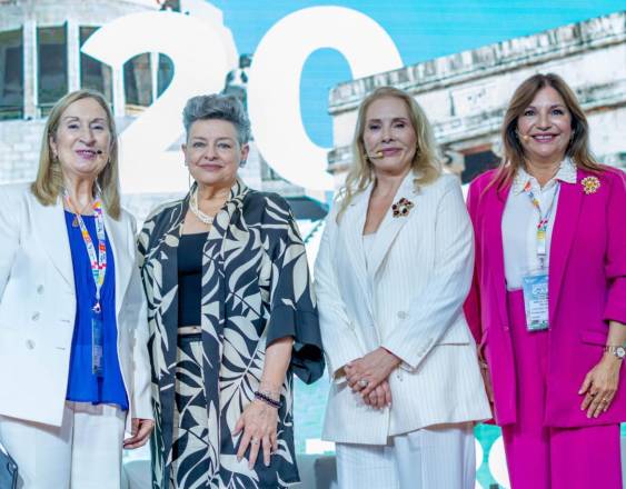 Cortesía | Las primeras damas como expositoras en el IX Congreso Iberoamericano CEAPI.