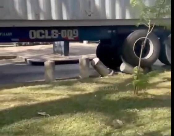 Empresa se compromete a reparar mobiliario urbano dañado en Vía Argentina