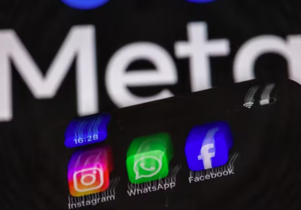 Iconos de Instagram, Whatsapp y Facebook junto al logo de Meta.