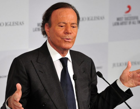 AFP | Artista español Julio Iglesias.