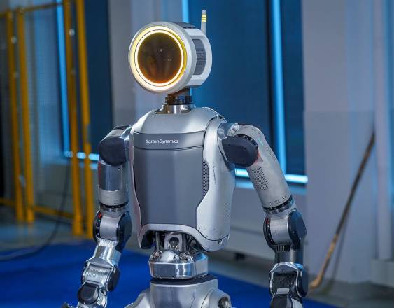 Boston Dynamics presenta su nueva versión de robot humanoide Atlas, lista para producción y para tareas industriales