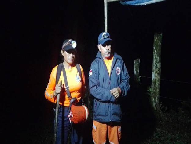 Joven fallece tras clavado en chorro de Río Indio