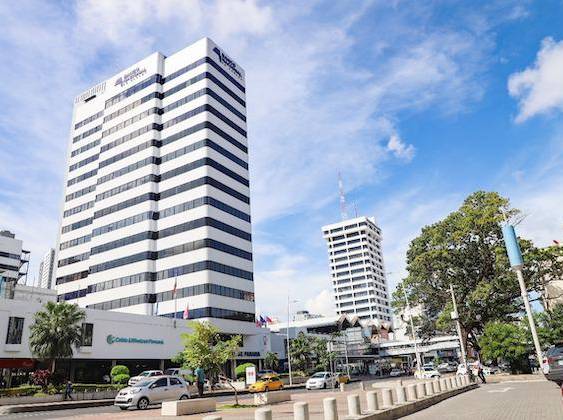 ML | Casa matriz del Banco Nacional de Panamá ubicado en la vía España.