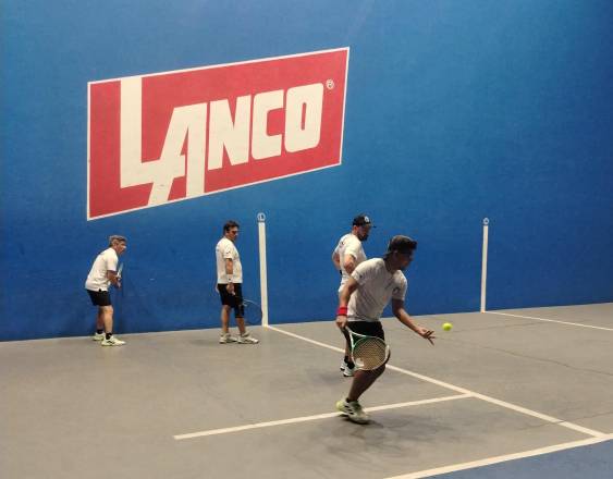 ML | Durante el partido.