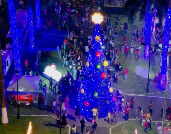 ML | Encendido oficial del alumbrado navideño en el Paseo Marino.