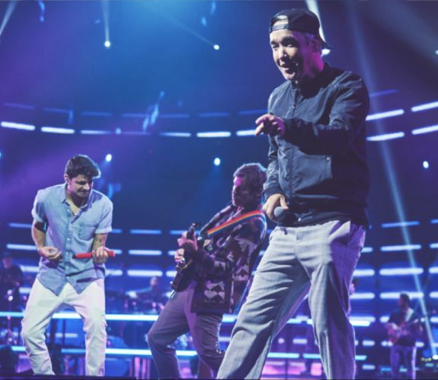 Hoobastank celebra 20 años de “The Reason” con versión salsa en los Premios Juventud