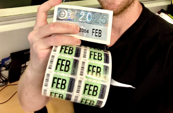 ML | Calcomanías entregadas a los conductores durante el año 2025.