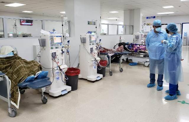 Reanudan atención en sala de hemodiálisis del hospital de David